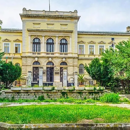 Downtown Point Апартаменти *